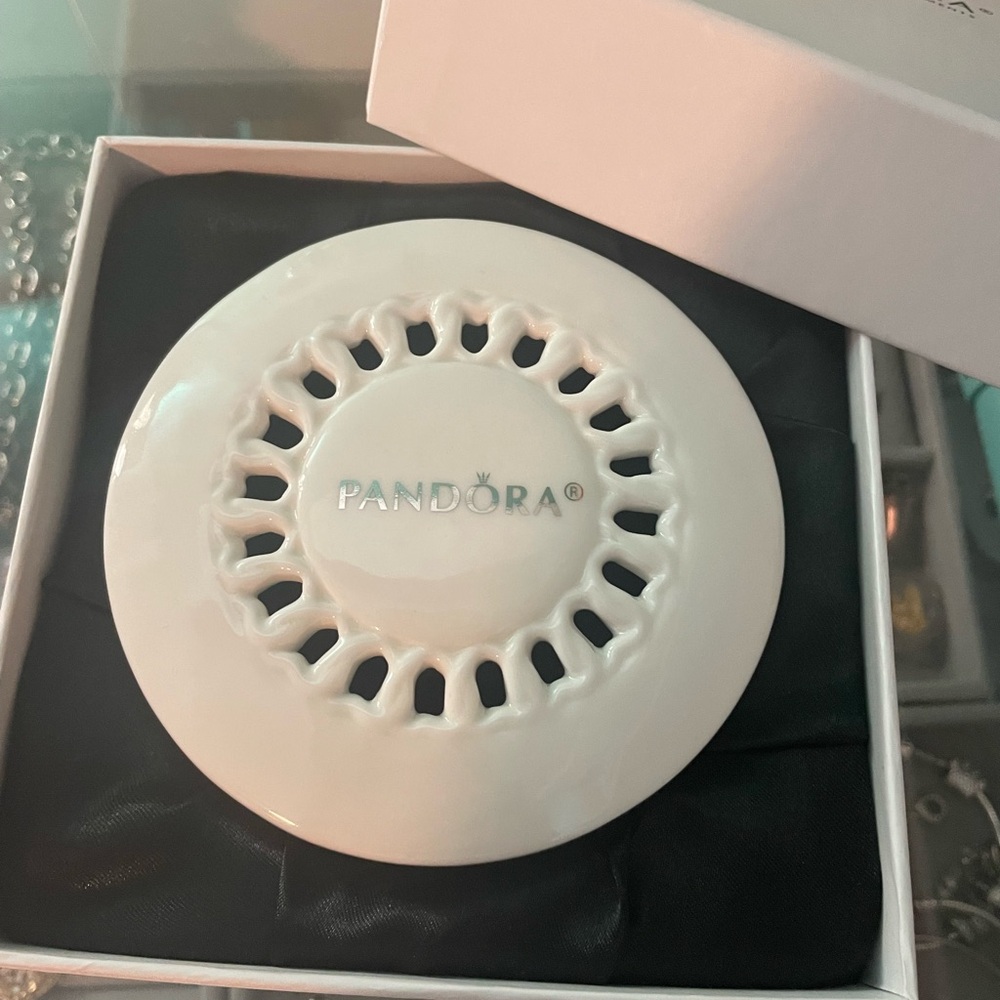 Pandora limited edition bracelet and charm ceramic case